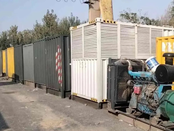 商南200KW柴油发电机机组每小时油耗是多少?